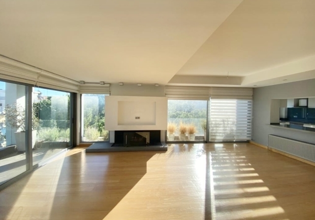 (For Sale) Residential Maisonette || East Attica/Vari-Varkiza - 180 Sq.m, 3 Bedrooms, 1.080.000€ 