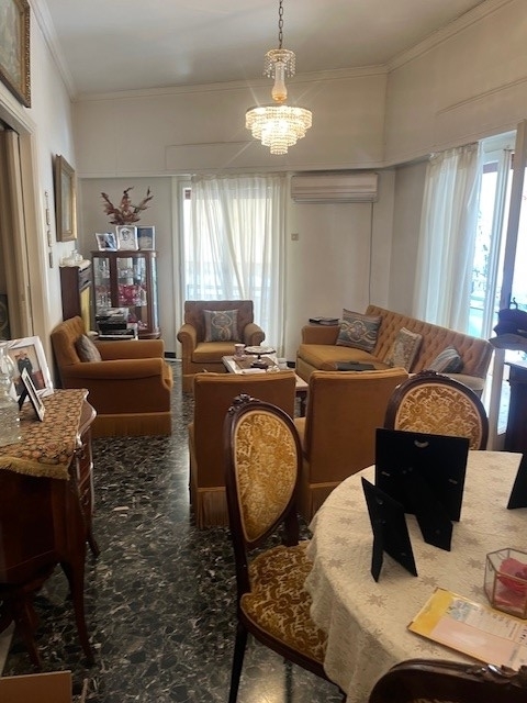 (For Sale) Commercial Building || Athens Center/Vyronas - 135 Sq.m, 600.000€ 